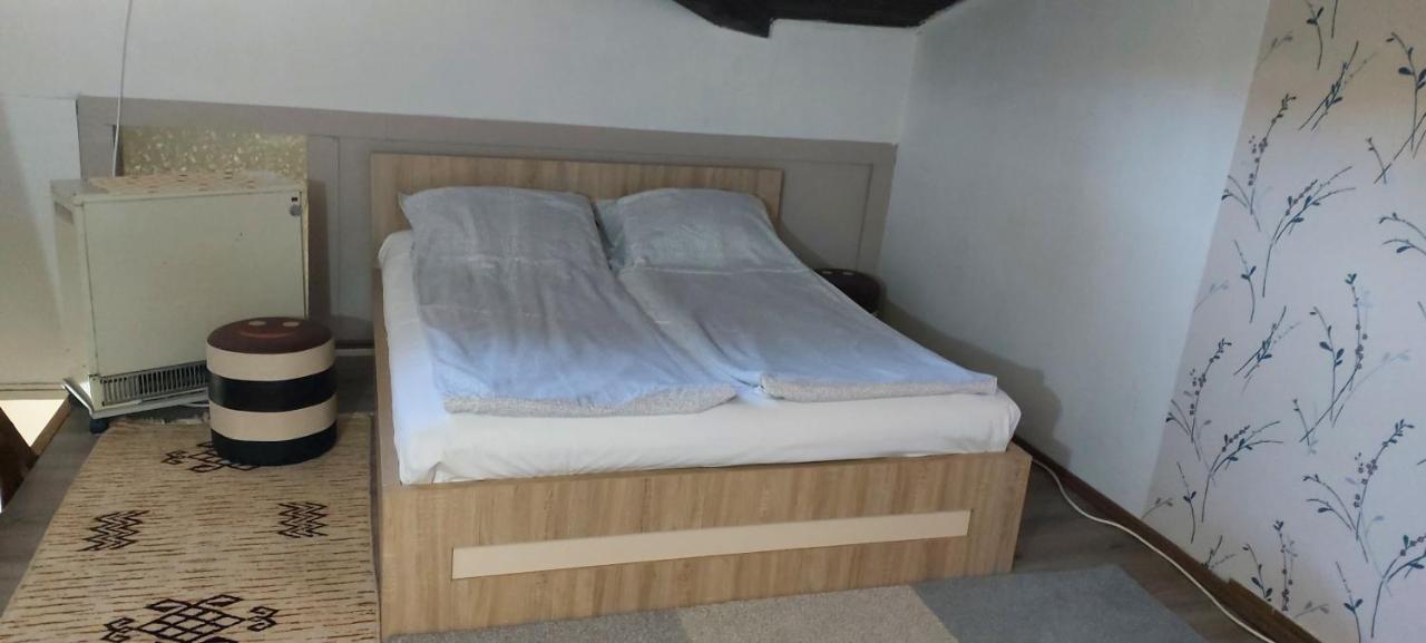 Square Apartment Paracin Ngoại thất bức ảnh